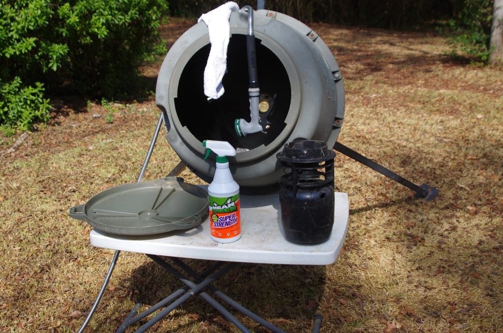 Supplemental Feeding Deer Mossy Oak Gamekeeper